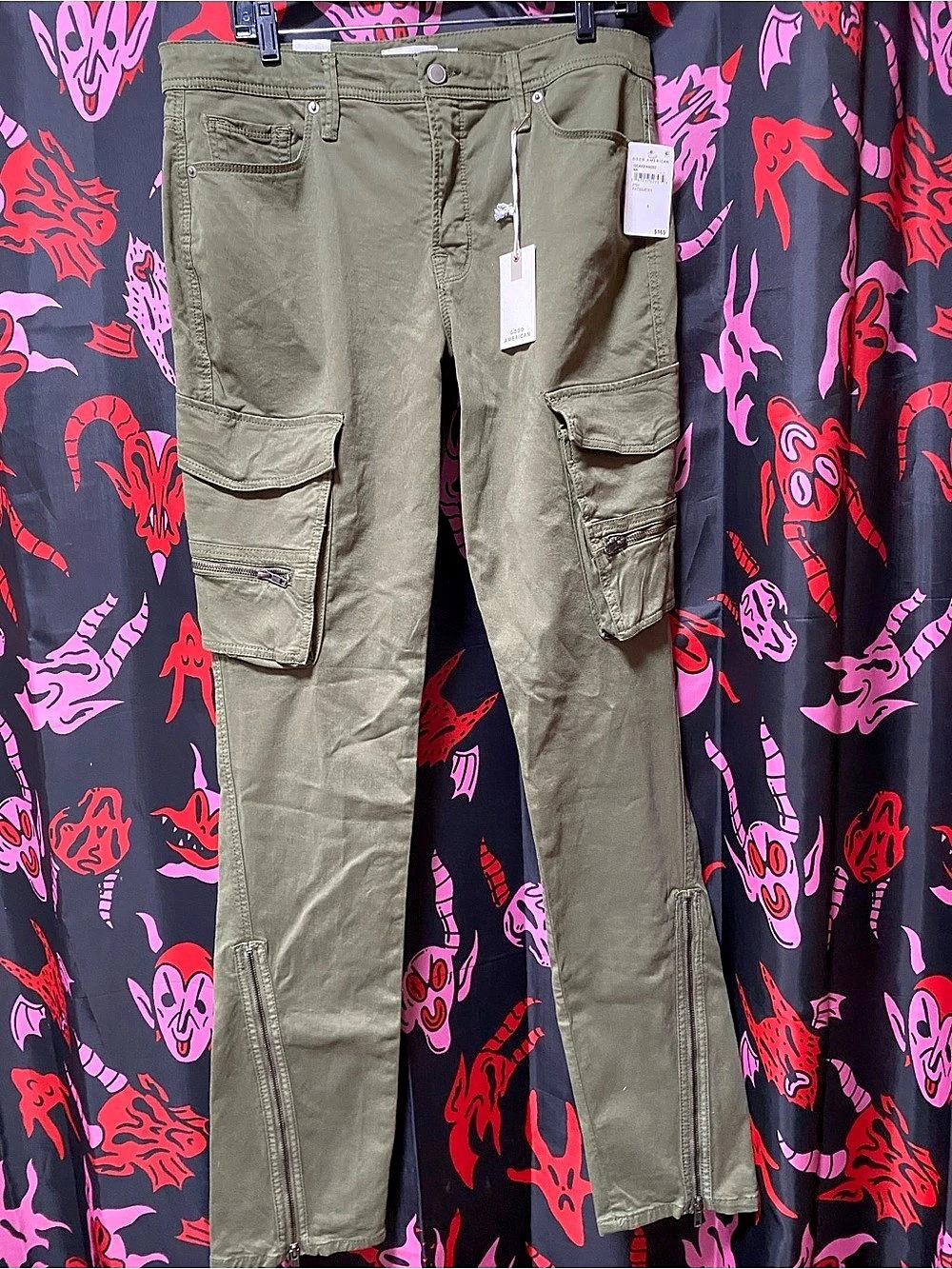 Size 8/29 Good American Cargo Pants